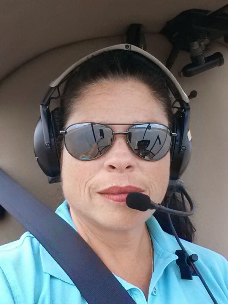 Pam Landis Profile, University Air Center, sikkerhetssjef og leder for flyskolen